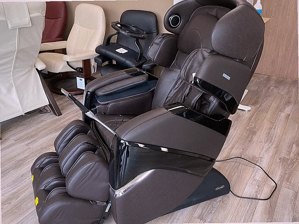 Open Box Model Brown Osaki Pro Cyber 2.0 Zero Gravity Massage Chair Recliner