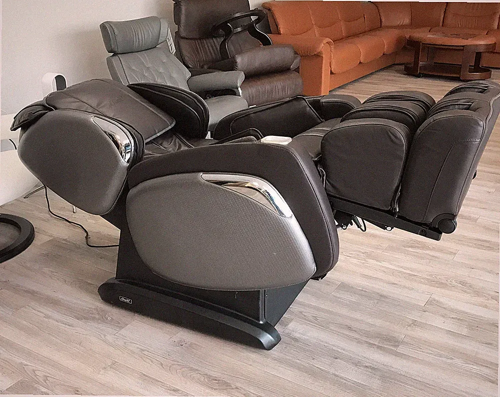 Osaki OS-4000 CS Zero Gravity L-Track Massage Chair Space Saver Recliner + Heat